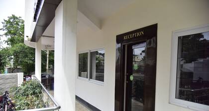 4 Seasons Suites