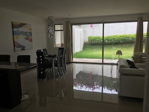 Family House, Multiple Beds, Non Smoking | Living area | Smart TV - Las Yagrumas Condo Escazu (San Rafael)