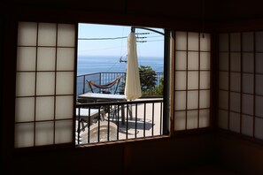 منزل عائلي - ٣ غرف نوم - لغير المدخنين - بمنظر للمحيط | 3 عدّة غرف نوم ومكواة/لوح كي وواي فاي مجانًا وملاءات أسرّة