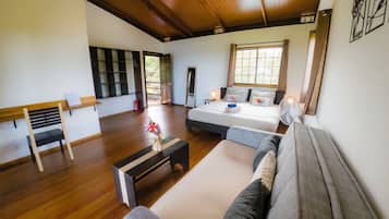 Deluxe Double Room | 1 bedroom, premium bedding, bed sheets