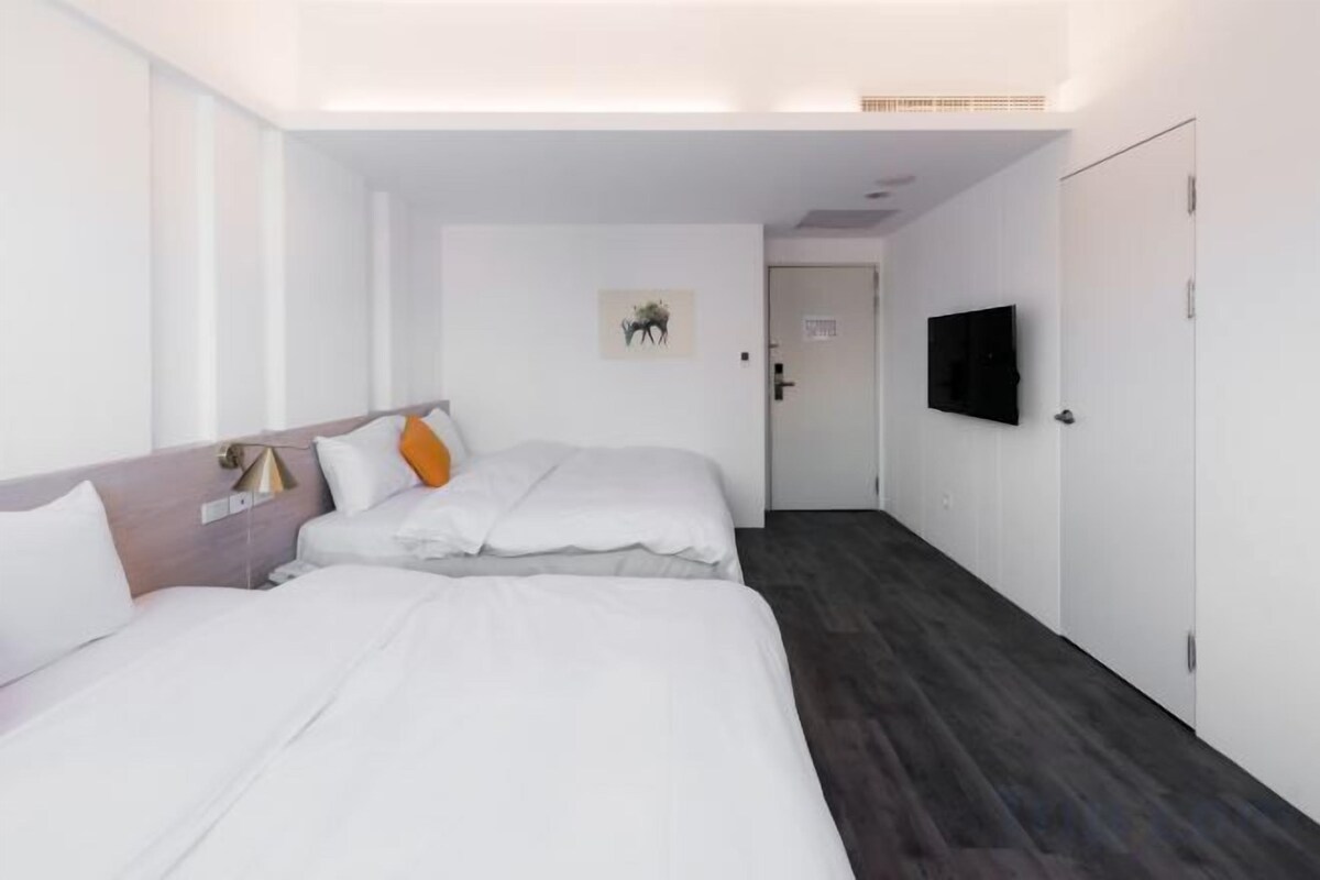 1 bedroom, down comforters, blackout drapes, soundproofing