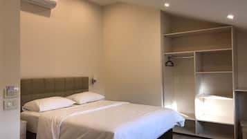 Standard Loft, 1 King Bed | Premium bedding, minibar, soundproofing, free WiFi