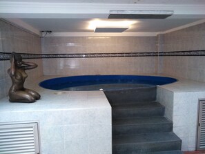 Bain à remous intérieur