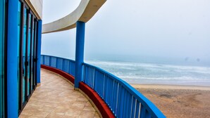 Di pantai