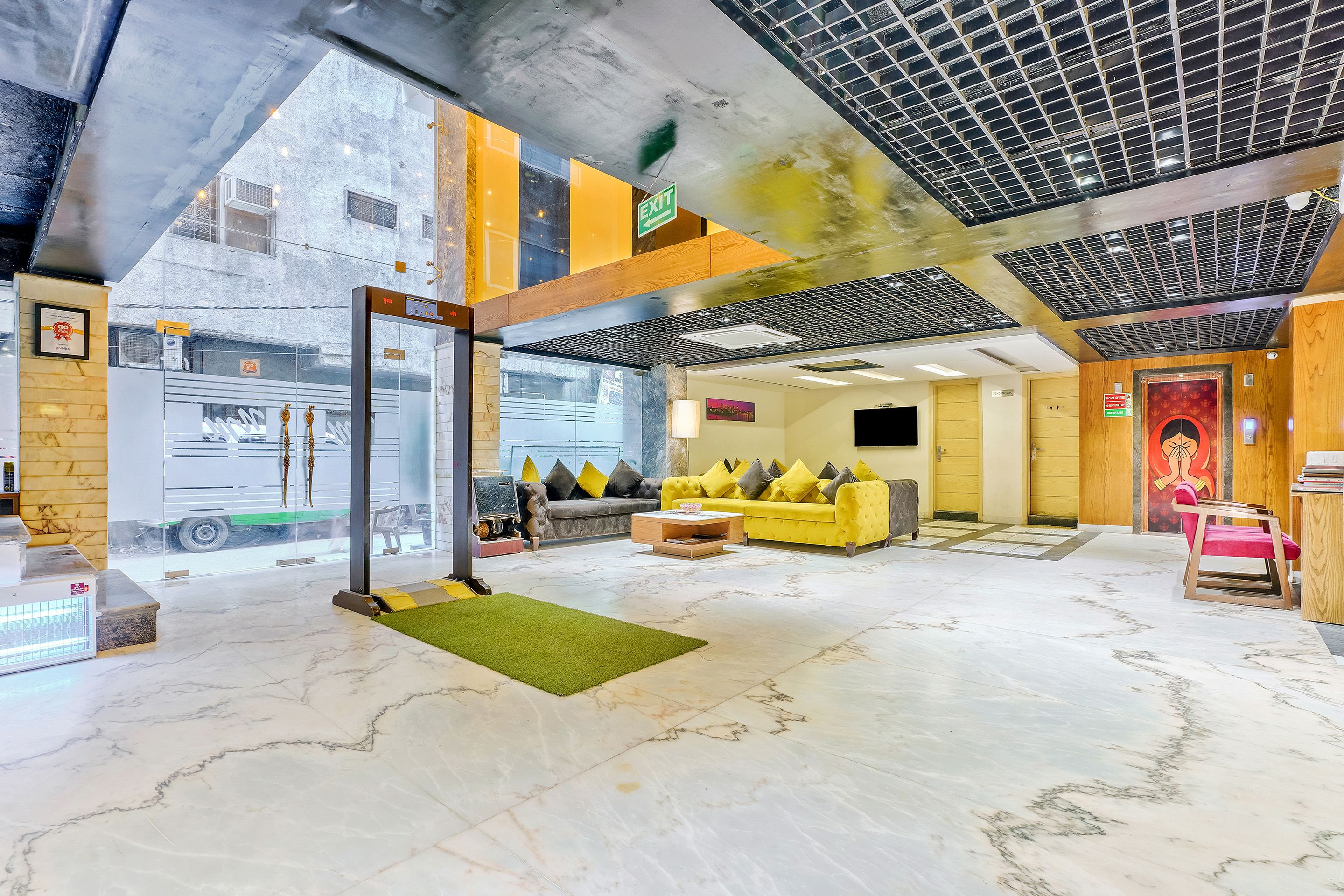 Photo - Staybook Hotel Nitya Maharani Free Airport Pickup