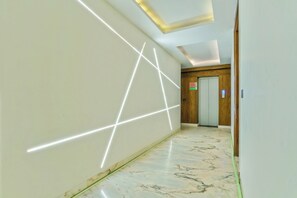 Hallway - Staybook Hotel Nitya Maharani (New Delhi)