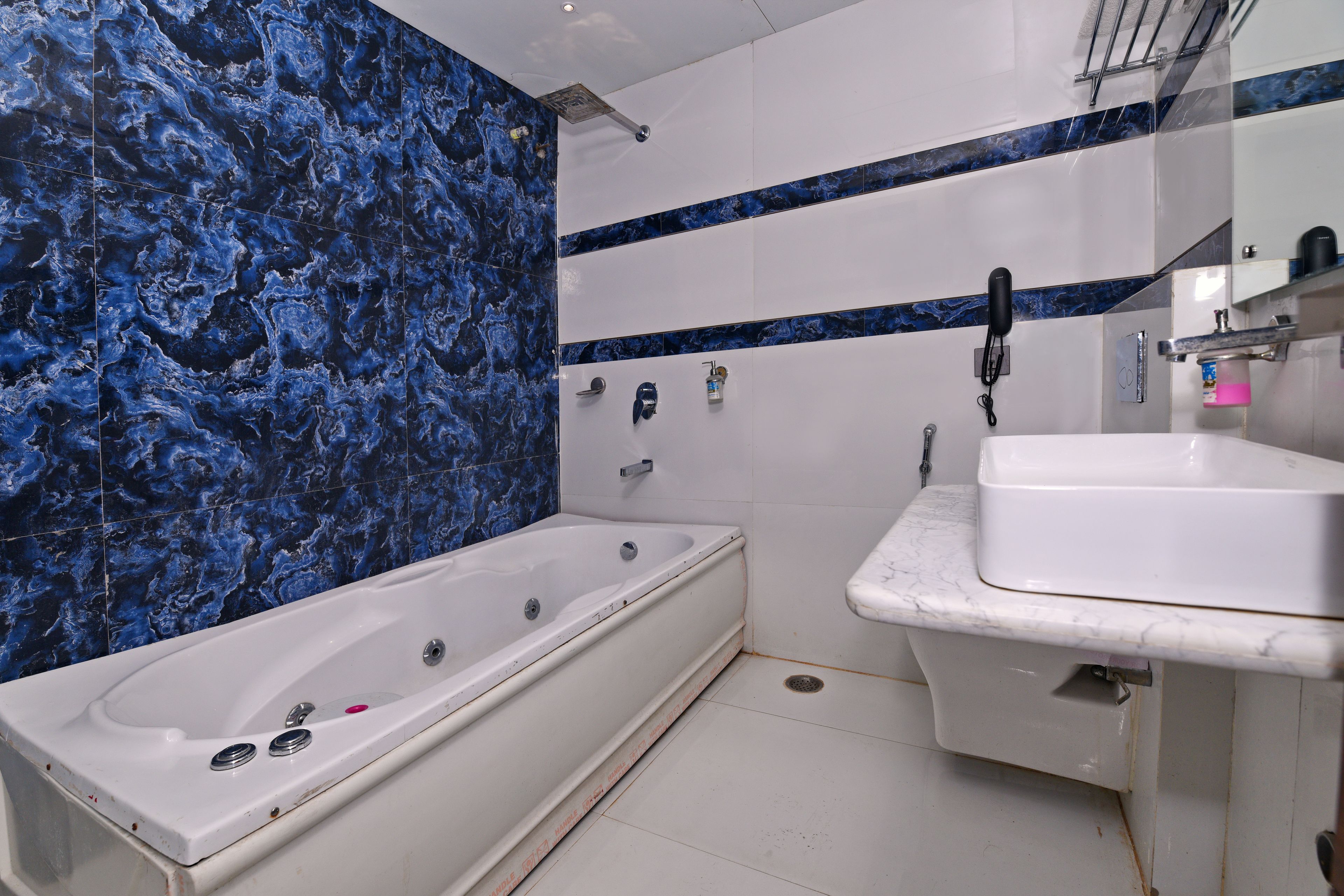 Photo - Staybook Hotel Nitya Maharani Free Airport Pickup