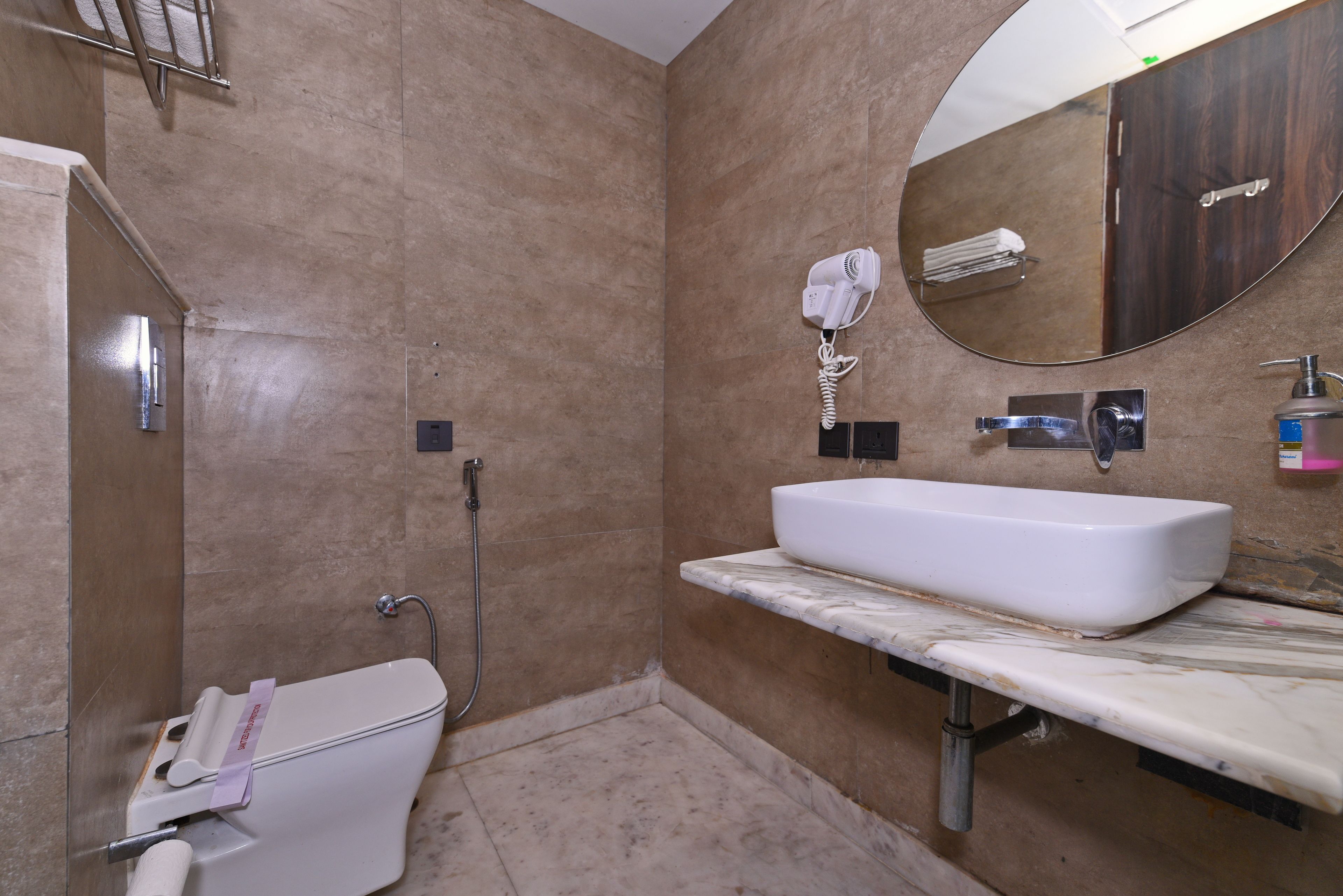 Photo - Staybook Hotel Nitya Maharani