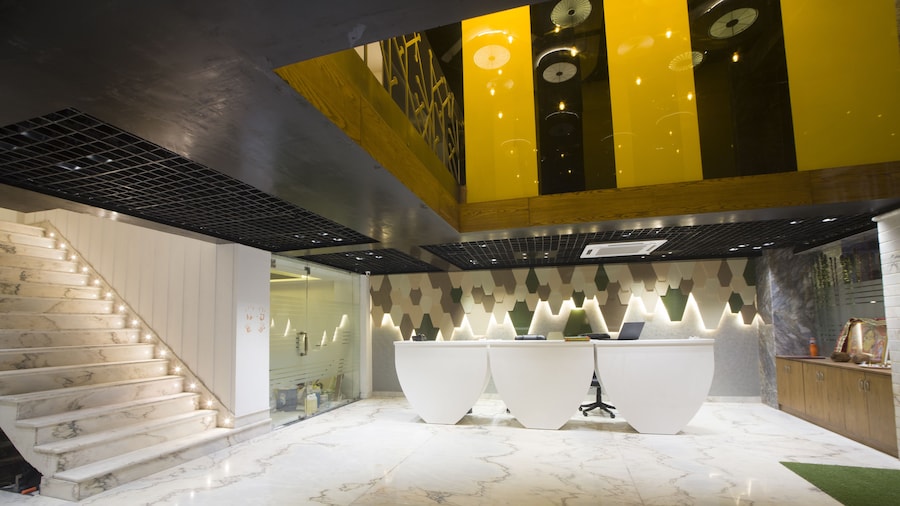 Staybook Hotel Nitya Maharani