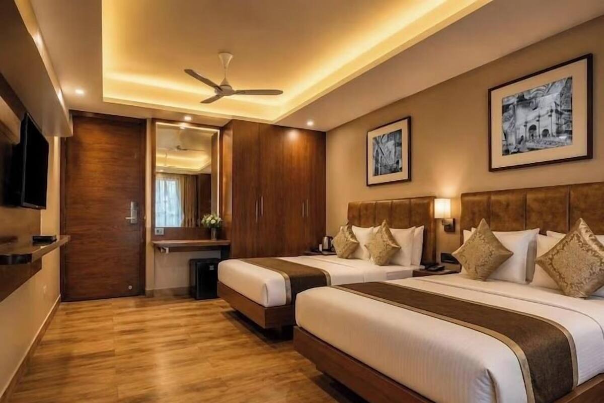 Deluxe family suite | Premium bedding, memory foam beds, minibar, in-room safe