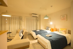 Desk, laptop workspace, blackout drapes, free WiFi - Skyliving Namba (Osaka)