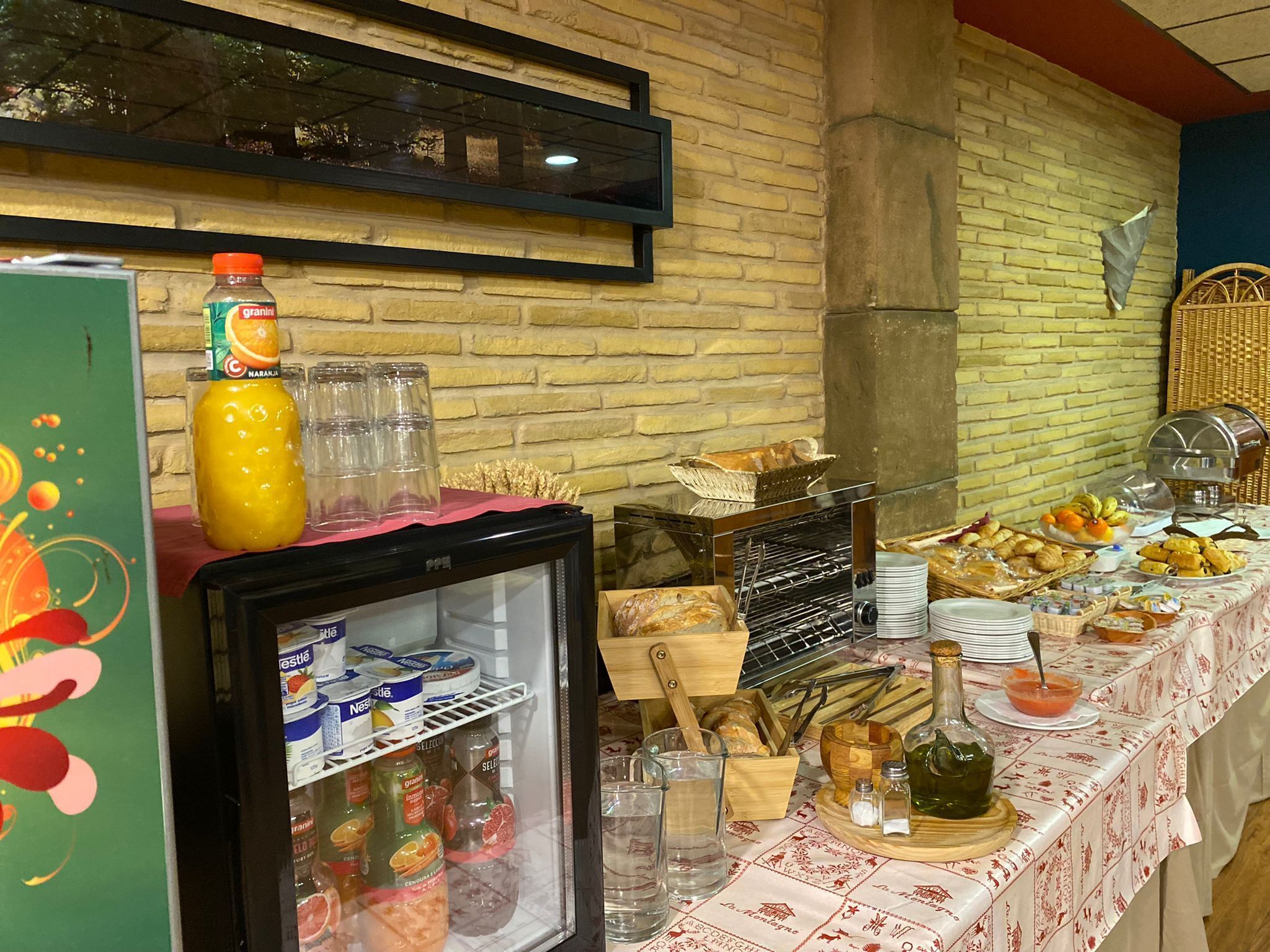 daily buffet breakfast for a fee