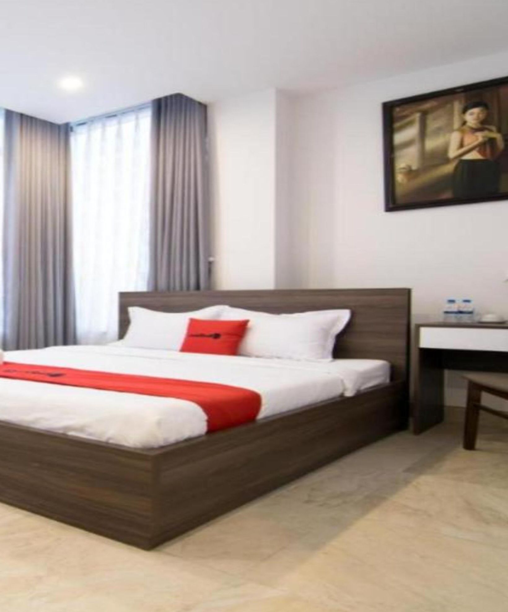 Kamar Deluks | Meja kerja, tirai kedap cahaya, kedap suara, dan Wi-Fi gratis