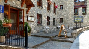 Property entrance - Apartamentos Casa Morlans (Panticosa)