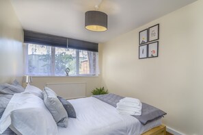 Apartment, 1 Double Bed and 1 Double Sofa Bed, Non Smoking | 1 bedroom, blackout drapes, iron/ironing board, free WiFi - King's Place Camden Town (London)