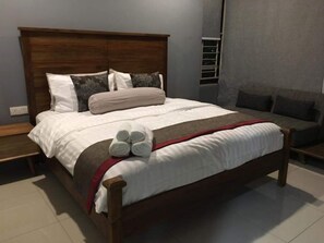 デラックス アパートメント | 3 室のベッドルーム、遮光カーテン、アイロン / アイロン台、WiFi (無料)