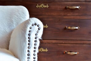 Romantic Suite (EVA) | Living area | Flat-screen TV - La Maison De Dolphe (Brusson)