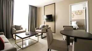 ห้องสวีท | ห้องนั่งเล่น | ทีวีจอแอลอีดี 40 นิ้ว พร้อมช่องเคเบิล, ทีวี