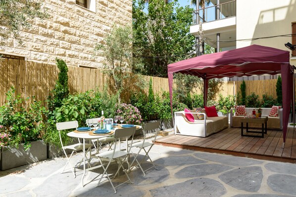 Luxury Apartment, Multiple Beds, Non Smoking | Terrace/patio