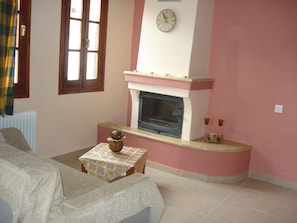 Apartment, 1 Bedroom, Sea View, Ground Floor | Soundproofing, free WiFi, bed sheets - Alkmini (Zagora-Mouresi)