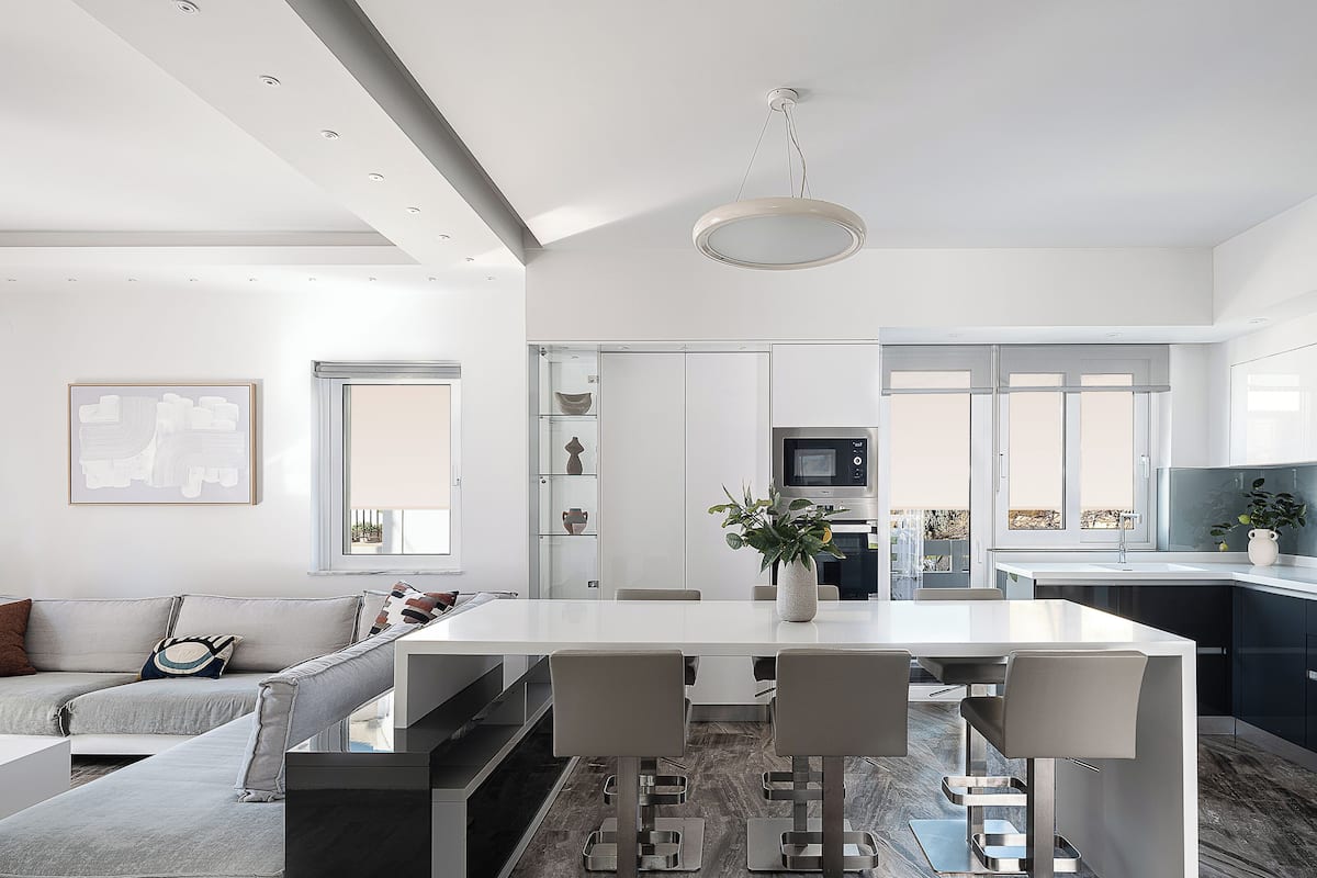Appartement Exécutif | Coin séjour | TV connectée de 43 pouces avec chaßnes par cùble, télévision