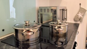 City Apartment, 1 Bedroom | Private kitchen | Espresso maker, full-size fridge, microwave, oven - Belvedere Apartment (Vienna)