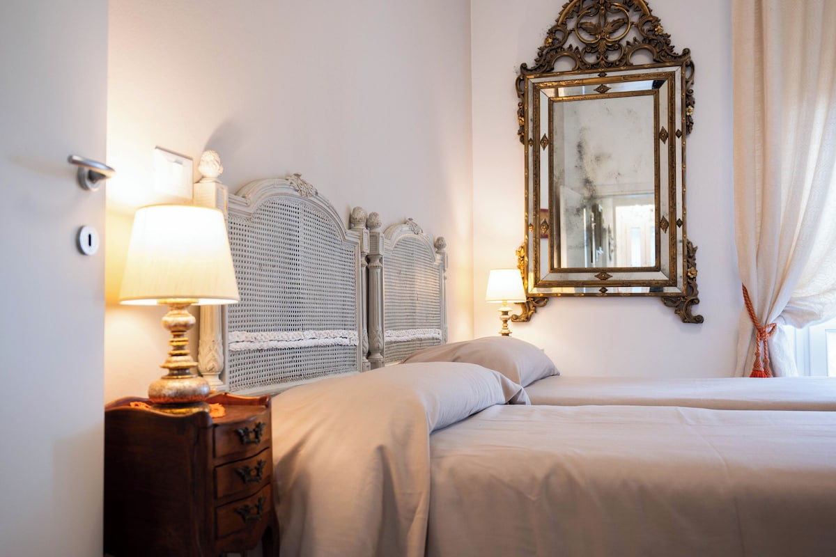 Traditional Double or Twin Room | Memory foam beds, soundproofing, free cribs/infant beds, free WiFi