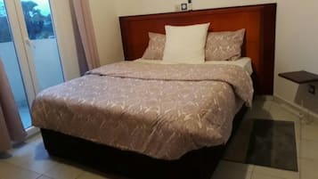 In-room safe, soundproofing, iron/ironing board, free WiFi