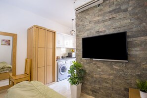 Pool View, Balcony, Kitchenette, Washing Machine | Tiba Resort E4 | Wardrobe