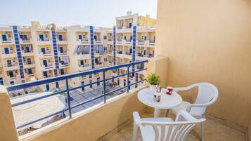 Top Floor Pool View, Balcony, Kitchenette, Washing Machine | Tiba Resort C34 | Balcony