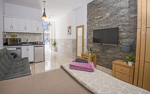 Poolside, Patio, Washing Machine, Kitchenette | Tiba Resort P4 | Living room | 41-inch flat-screen TV with satellite channels, TV - Tiba Resort Nearby El Gouna (Hurghada)