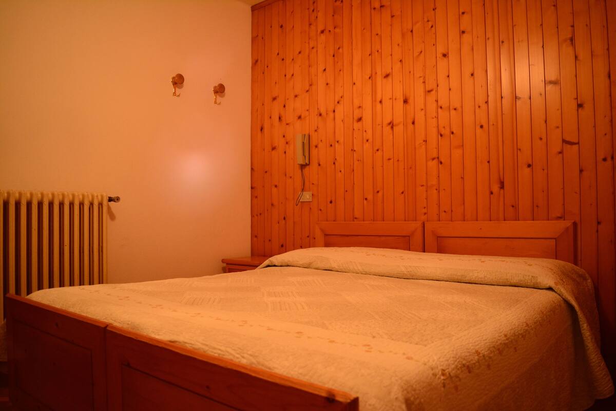 Quarto solteiro, terraço | Cortinas blackout, Wi-Fi de cortesia, roupa de cama