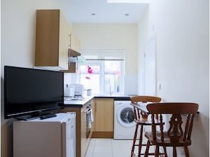 Studio, salle de bains attenante, vue jardin (RP3) | Coin cuisine privé