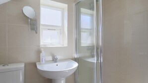 Unclassified image, 4 of 15, button - Beautiful Studio Flat in Harrow 42c (Harrow)