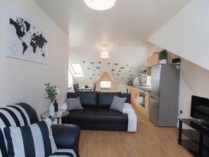 Restaurant - One Bedroom Flat in Harrow 64e (Harrow)