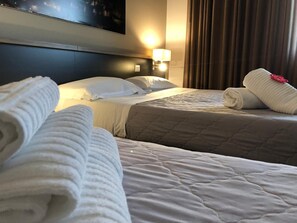 Premium bedding, desk, soundproofing, free WiFi - La Sosta Motel (Matera)