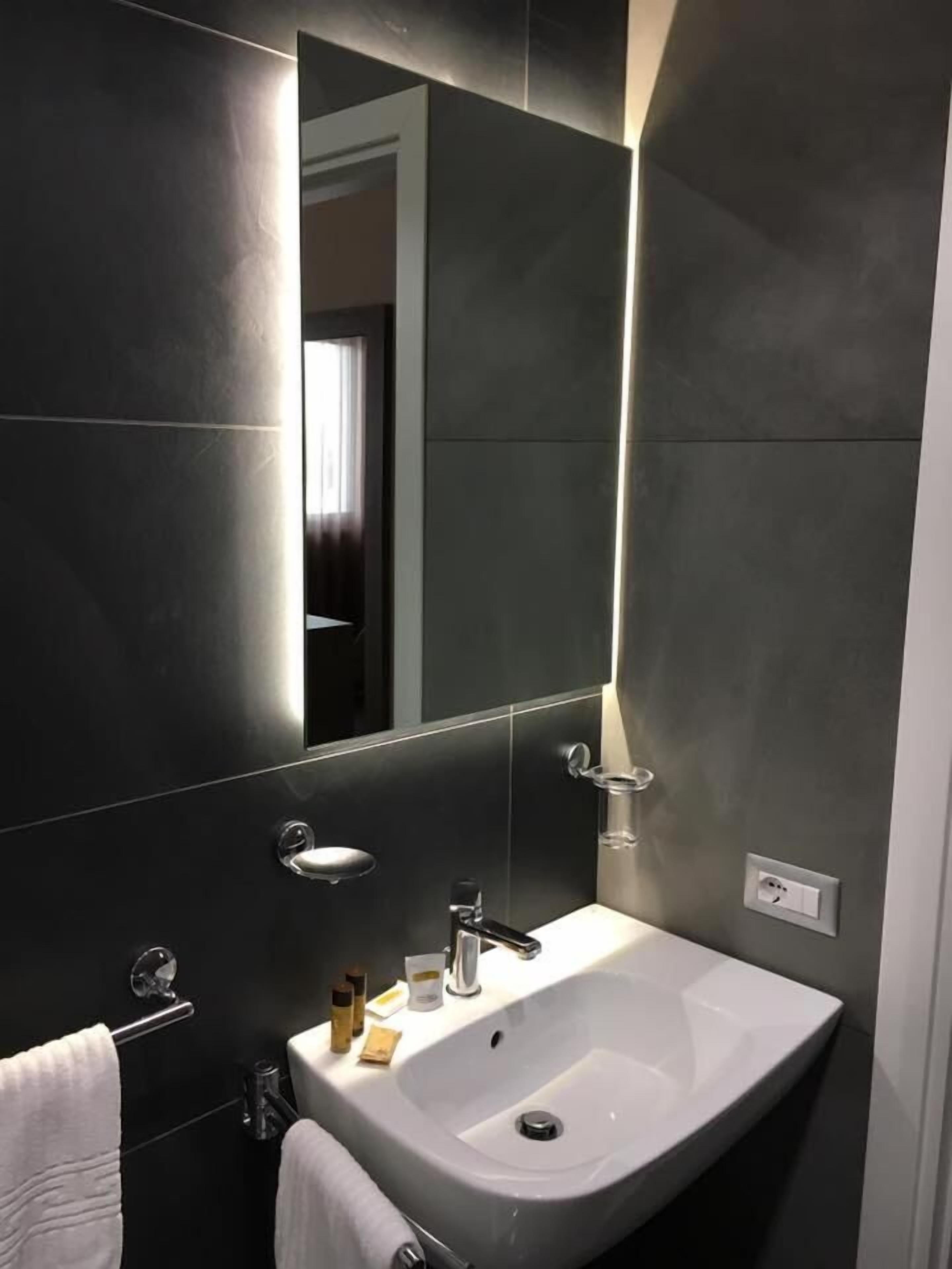 Photo - La Sosta Motel Tavola Calda