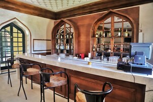 Bar (en la propiedad)