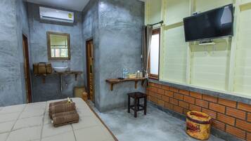 Phòng đôi Deluxe | Màn/rèm cản sáng, giường gấp/giường phụ (phụ phí)