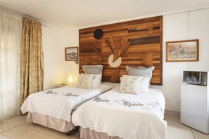 Quarto standard | Individualmente decorados, individualmente mobiliados, escrivaninha