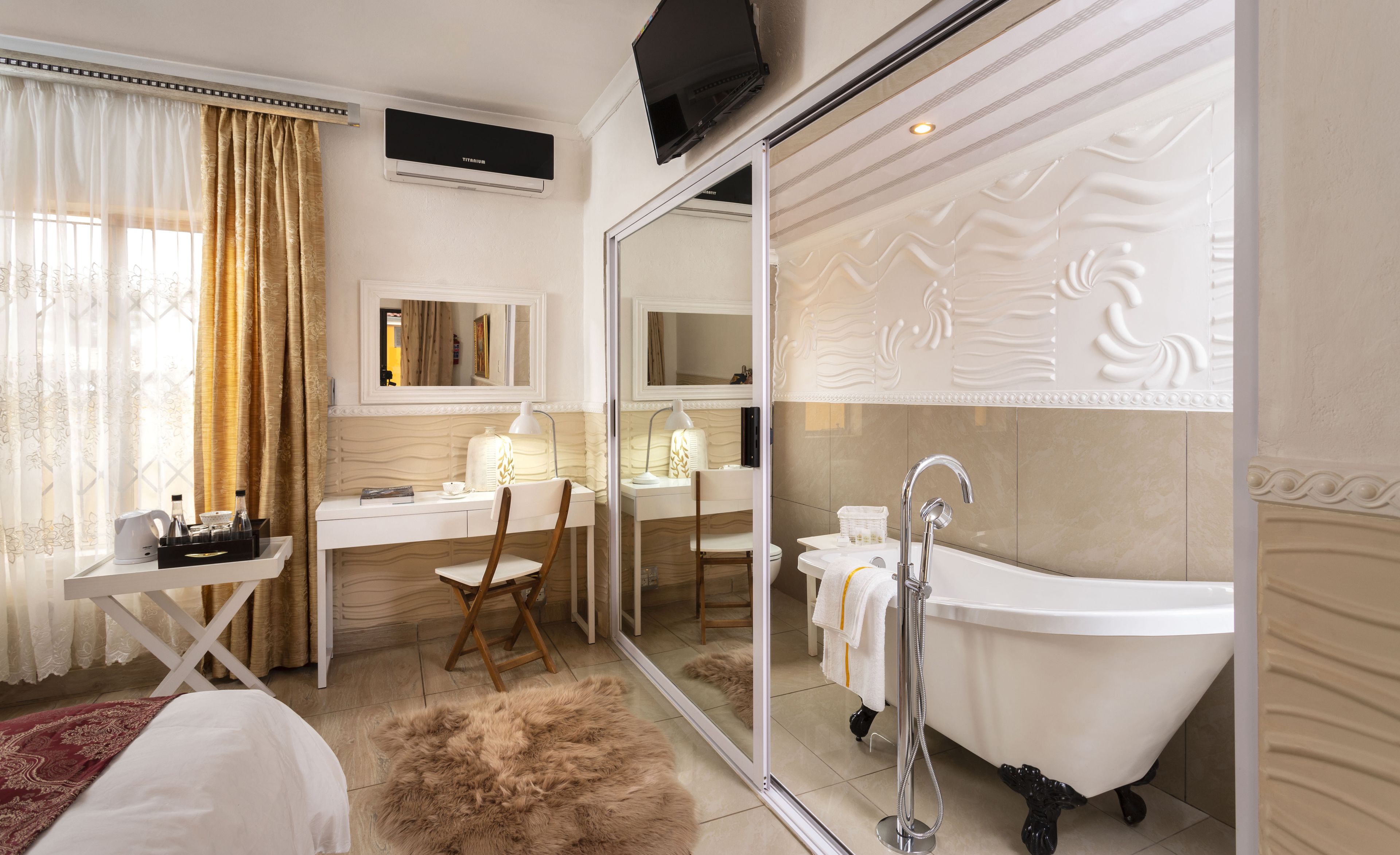 Quarto luxo | Individualmente decorados, individualmente mobiliados, escrivaninha