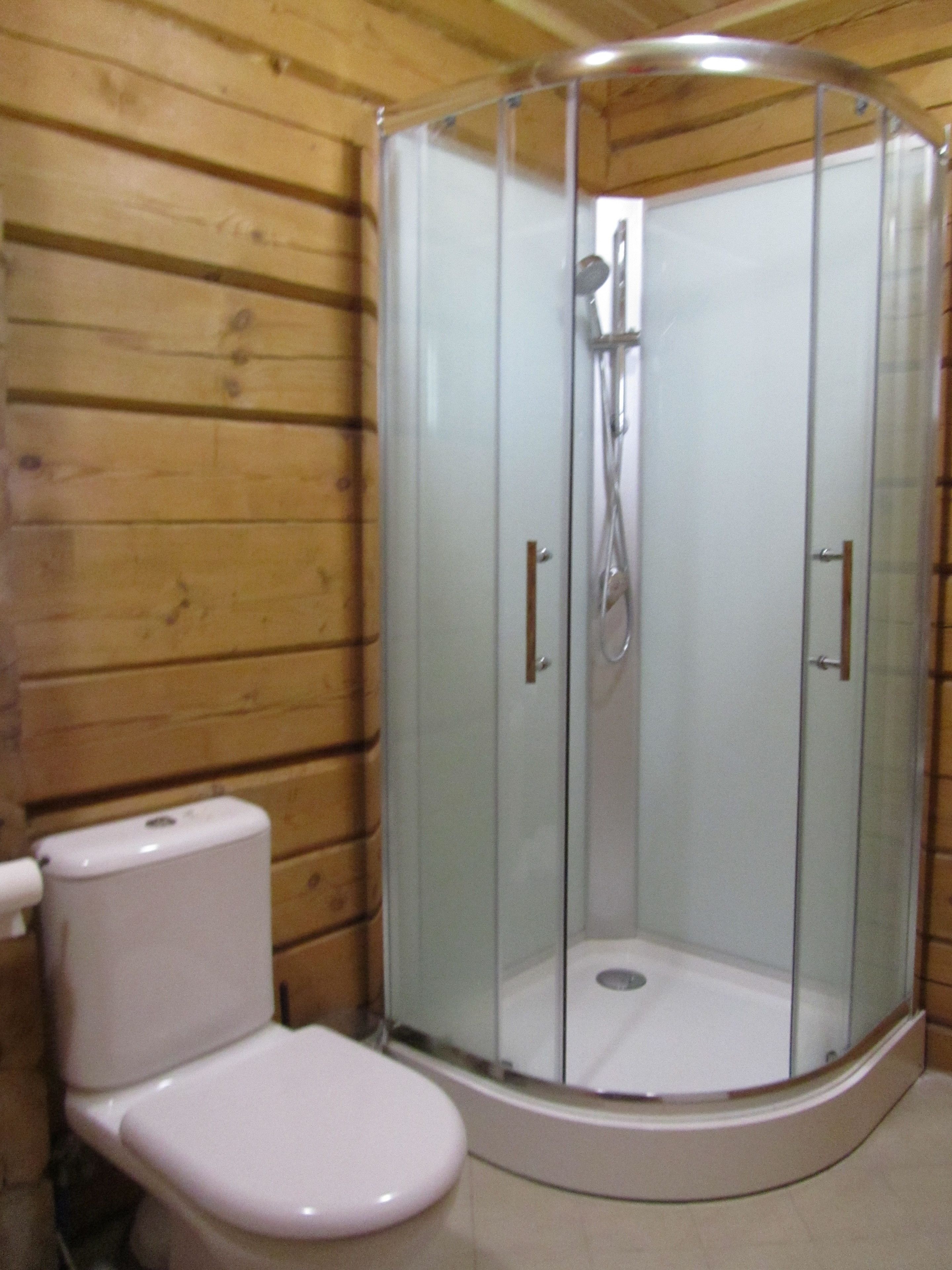 Cottage, 2 Bedrooms | Bathroom | Free toiletries, hair dryer, bathrobes, slippers