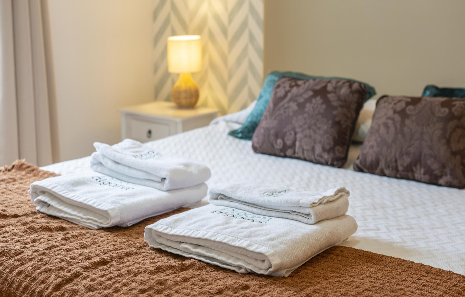 2 bedrooms, WiFi (free), bed sheets
