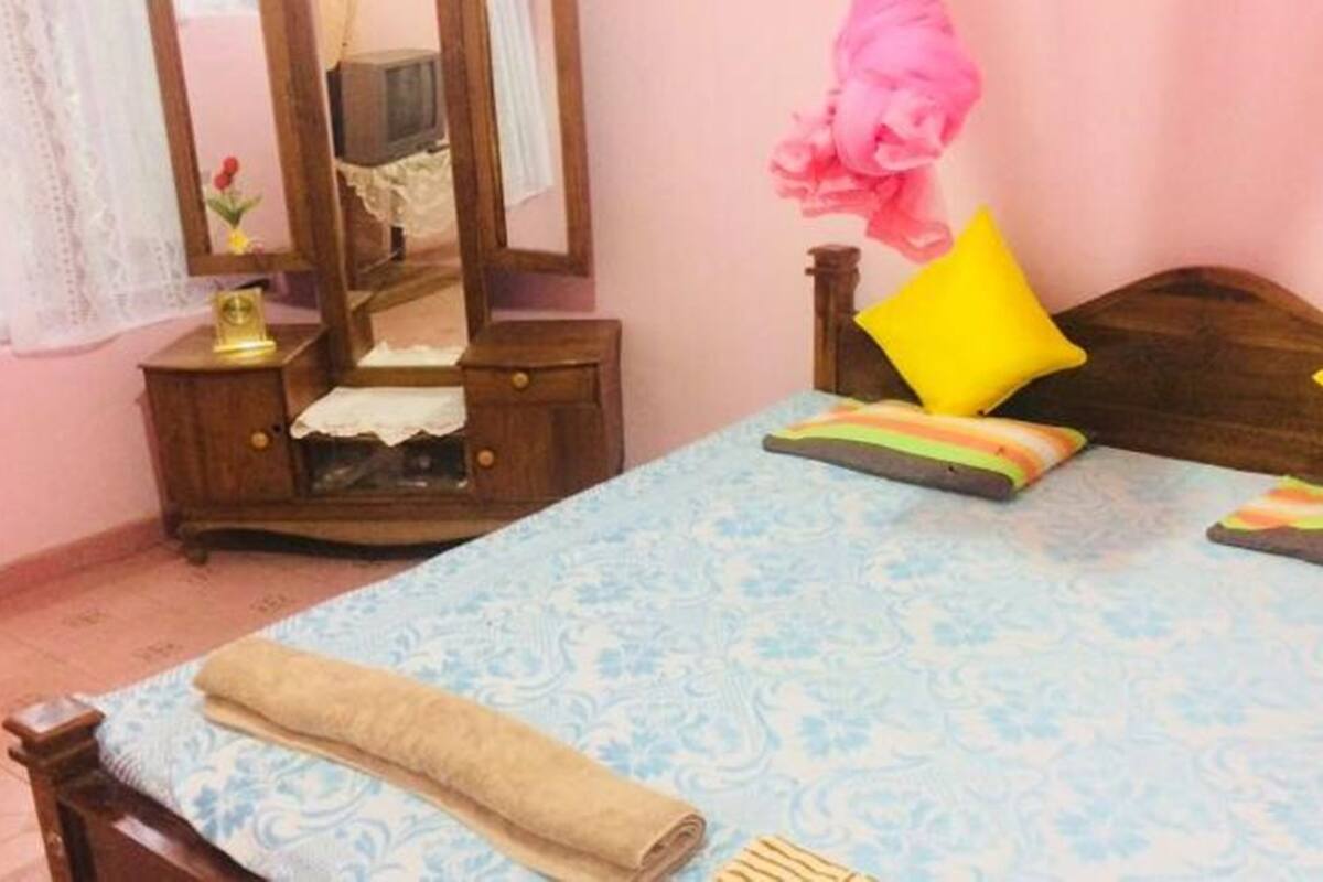 基础独立别墅, 1 张双人 床, 吸烟房 | 1 多间卧室、床单