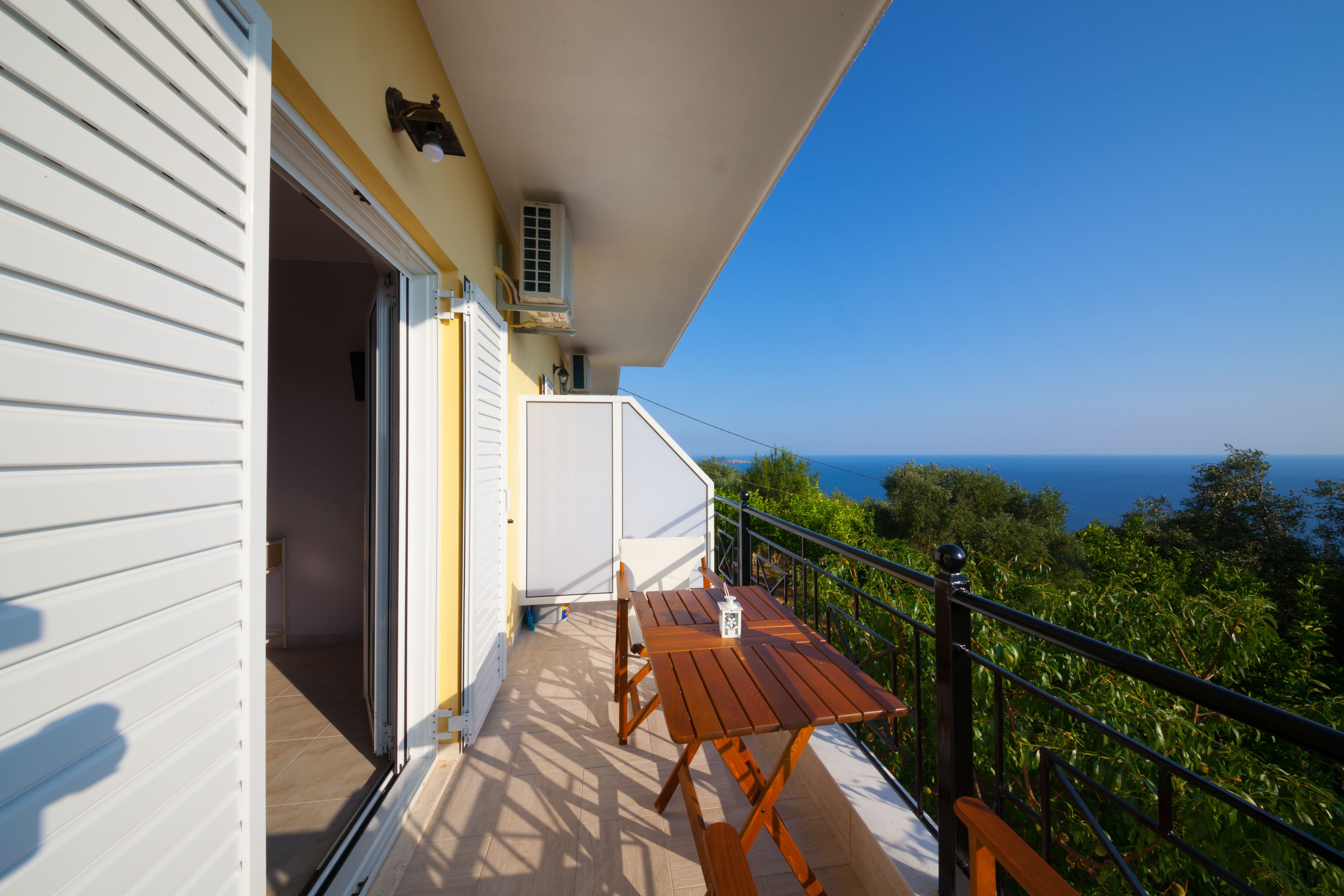 Monolocale familiare, vista mare | Balcone