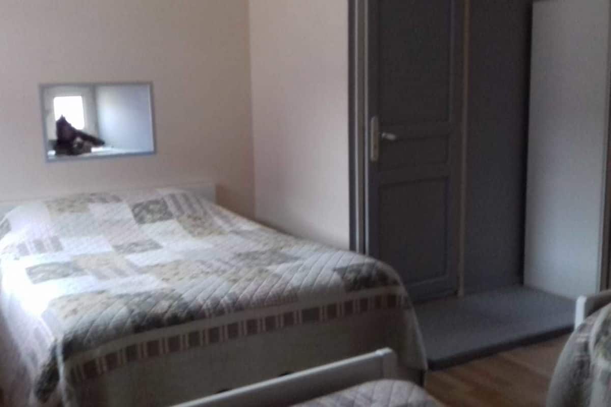 Double Room | Cribs (surcharge), rollaway beds (surcharge), WiFi (free), bed sheets
