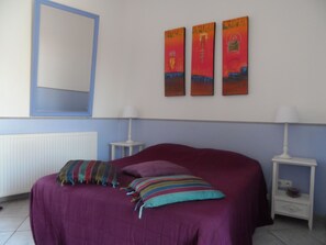 Habitación doble | Decoración individual, mobiliario individual, cunas gratuitas