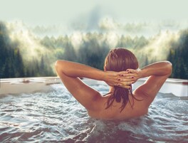 Sauna, hot tub