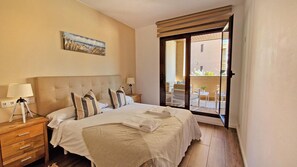 2 bedrooms, iron/ironing board, WiFi, bed sheets - Brisas del Arenal - Javea, Costa Blanca (Javea)