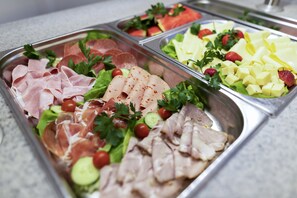 Daily buffet breakfast for a fee